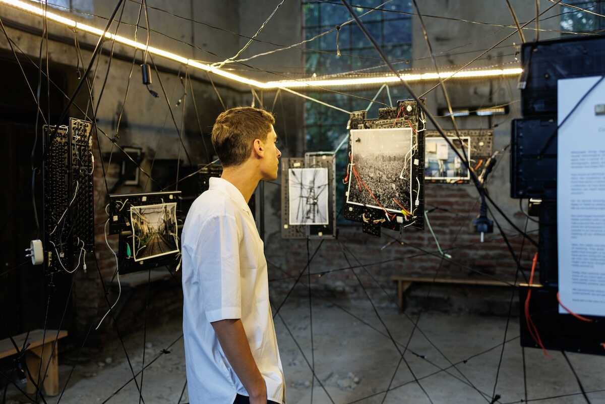 Wirescapes: Connected With the Urban Fabric (Reprise) exhibition view 9