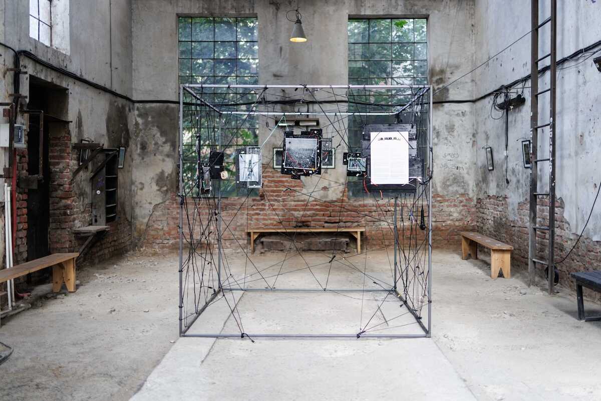 Wirescapes: Connected With the Urban Fabric (Reprise) exhibition view 4